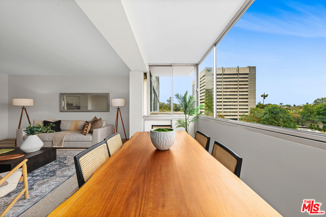 969 Hilgard Ave Unit: 703