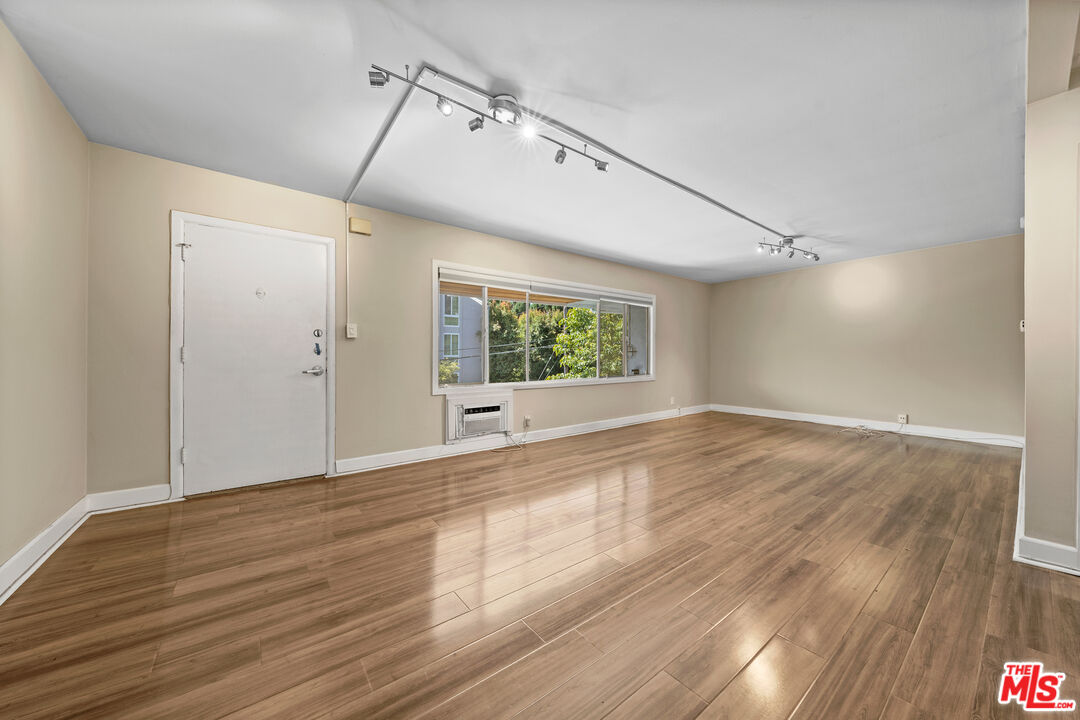8555 Sherwood Dr Unit: 6