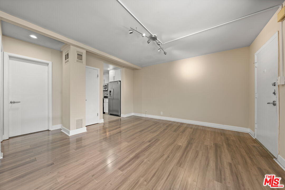 8555 Sherwood Dr Unit: 6