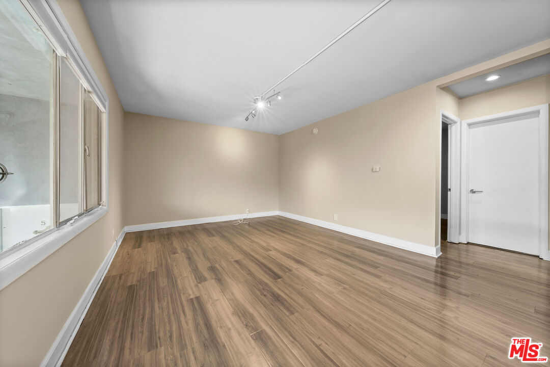 8555 Sherwood Dr Unit: 6