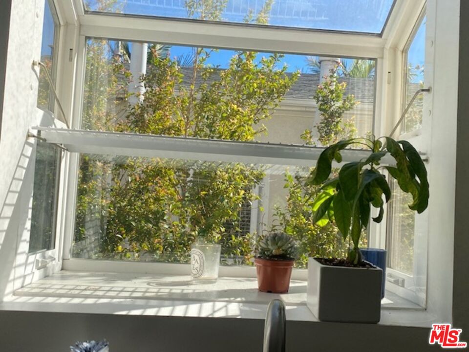 9609 W OLYMPIC BLVD Unit: G