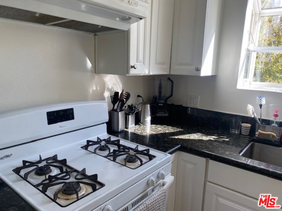 9609 W OLYMPIC BLVD Unit: G