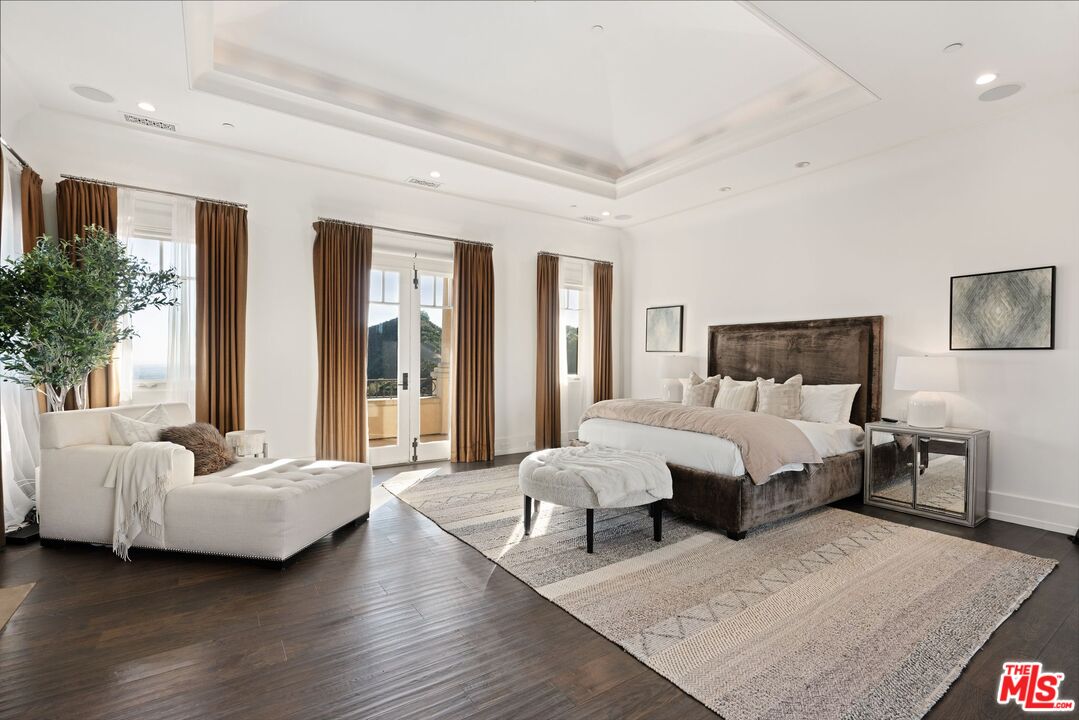 8 Beverly Ridge Ter