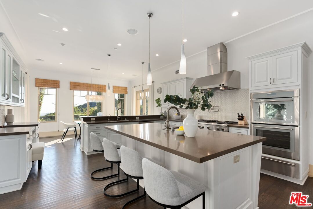 8 Beverly Ridge Ter