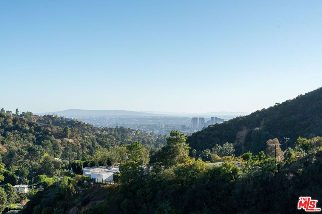 8 Beverly Ridge Ter