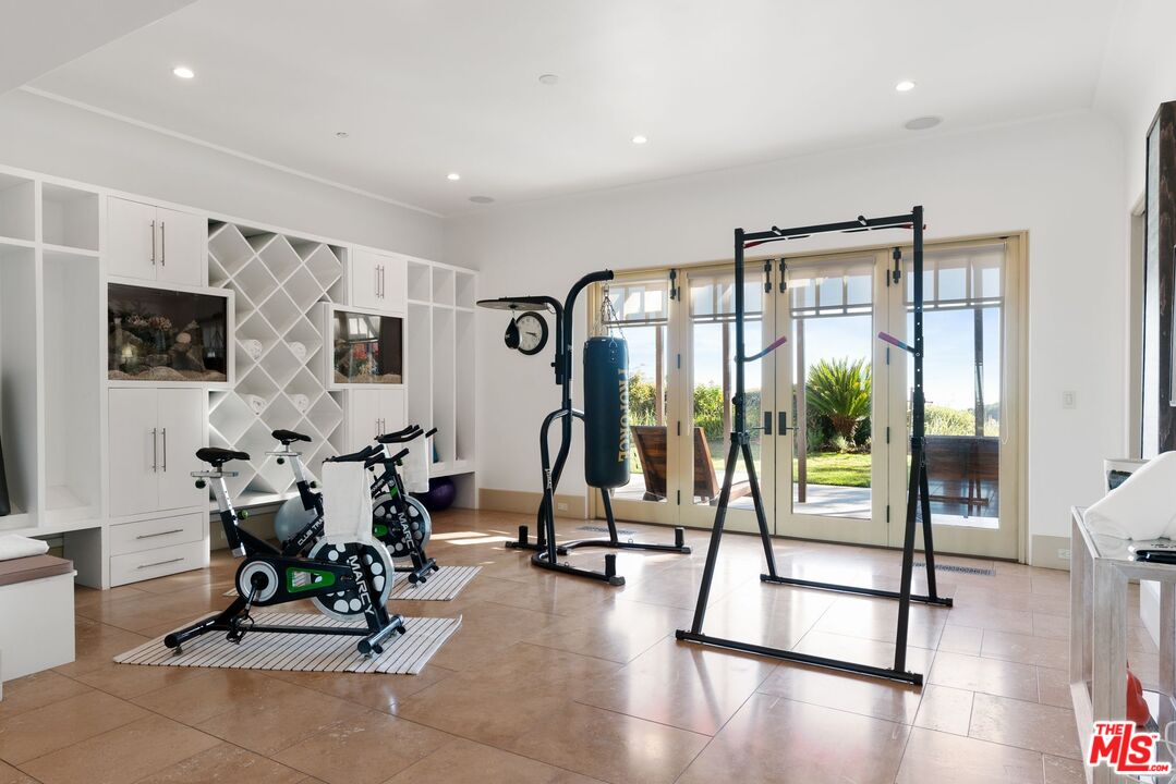 8 Beverly Ridge Ter