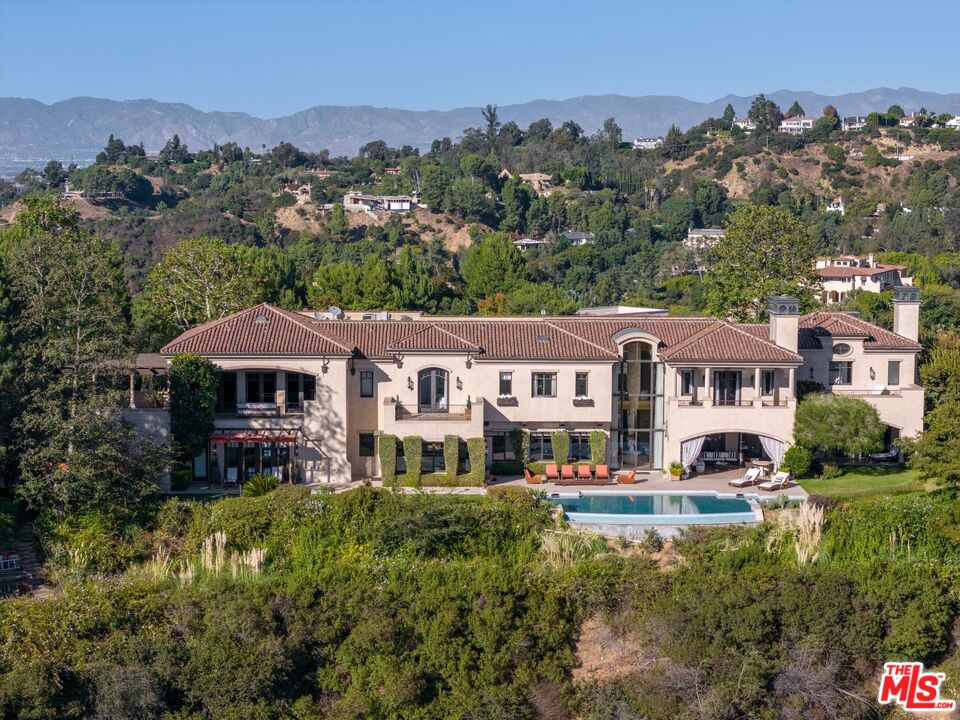 8 Beverly Ridge Ter