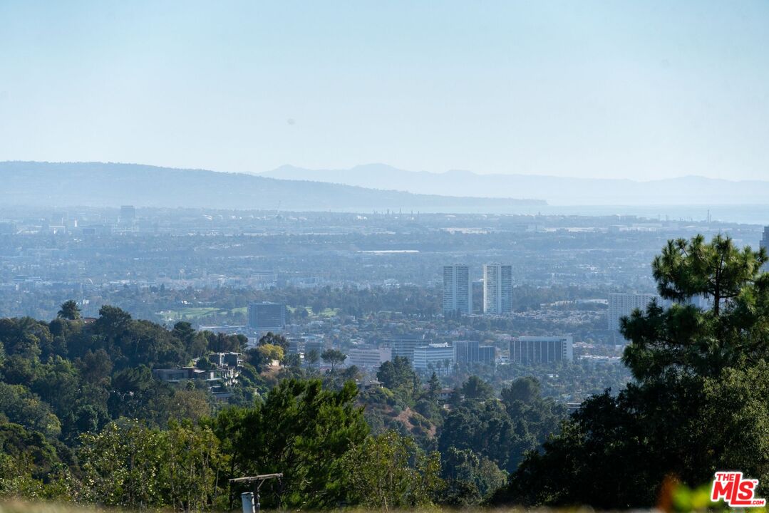 8 Beverly Ridge Ter