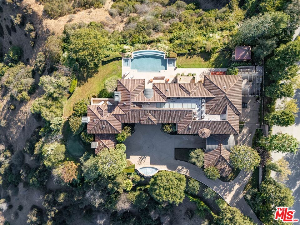 8 Beverly Ridge Ter