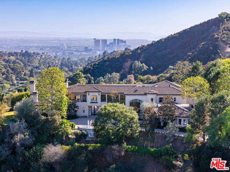 8 Beverly Ridge Ter