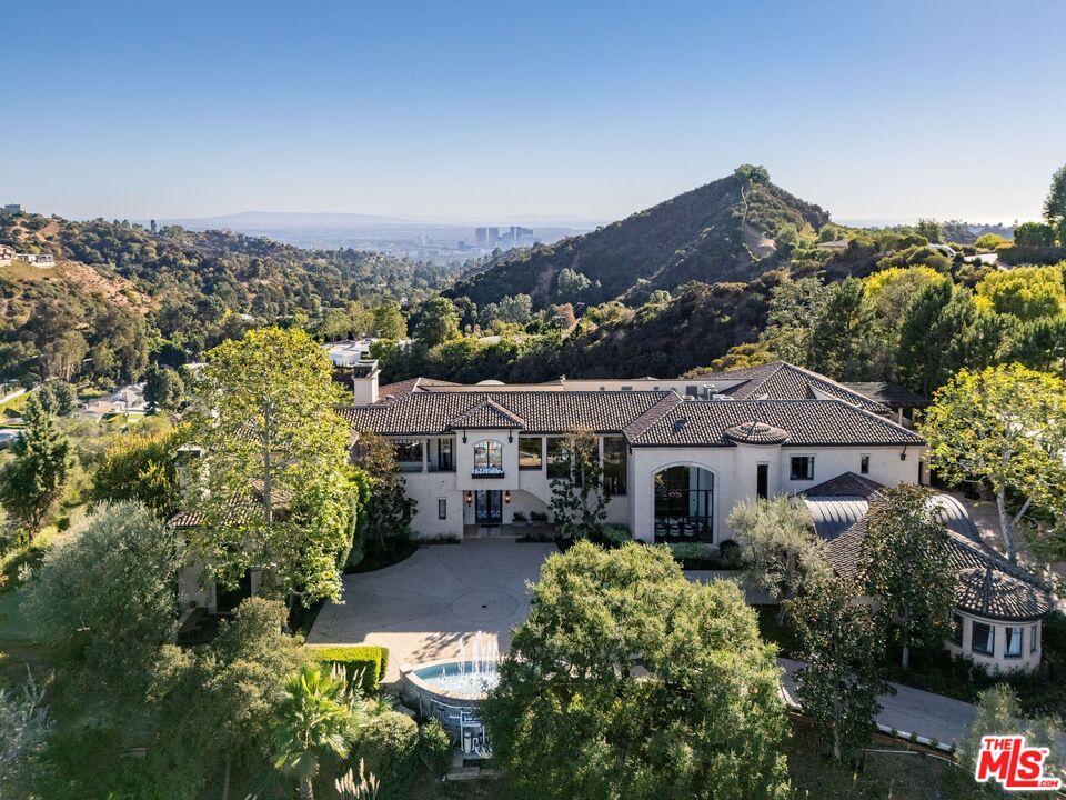 8 Beverly Ridge Ter
