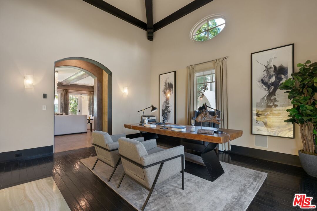 8 Beverly Ridge Ter