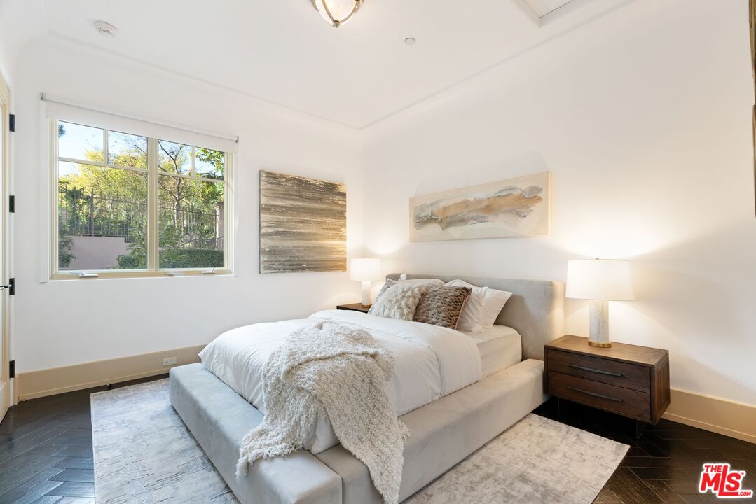8 Beverly Ridge Ter