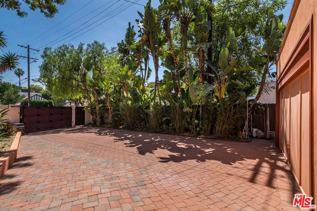 755 S Highland Ave