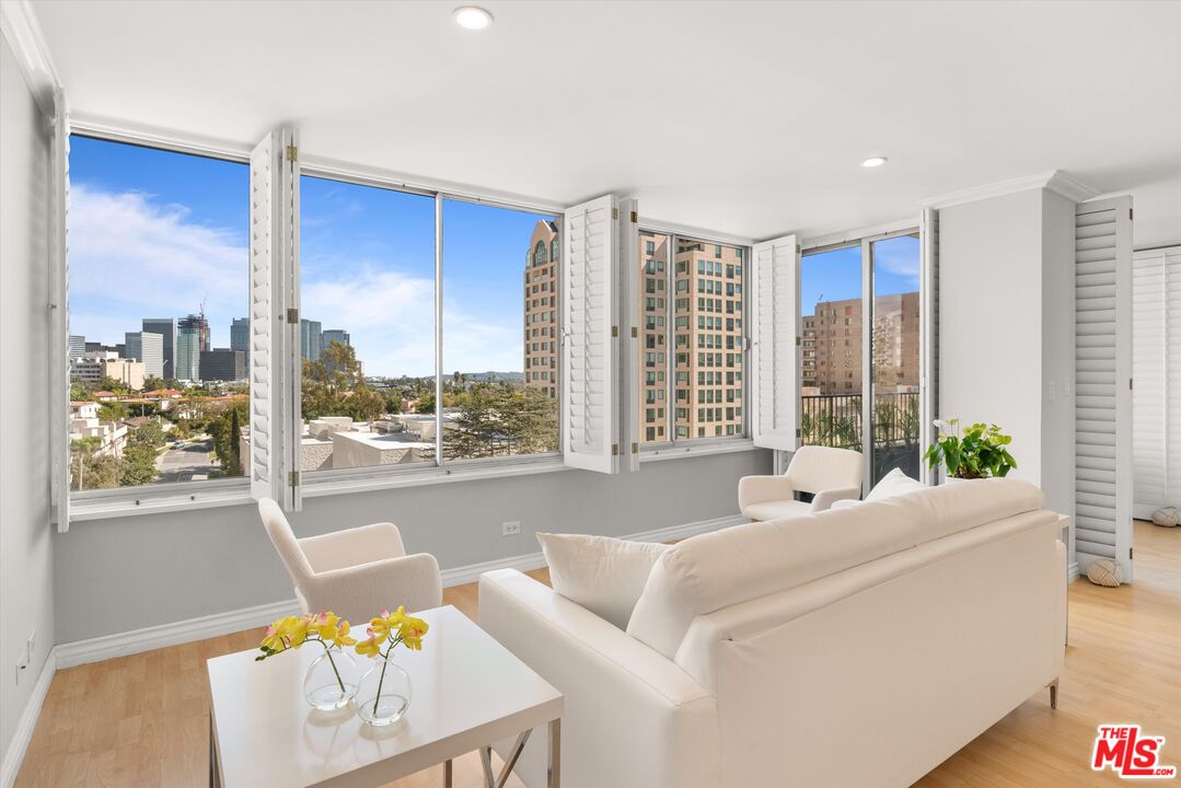 10501 Wilshire Blvd Unit: 807