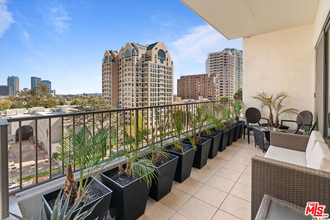 10501 Wilshire Blvd Unit: 807