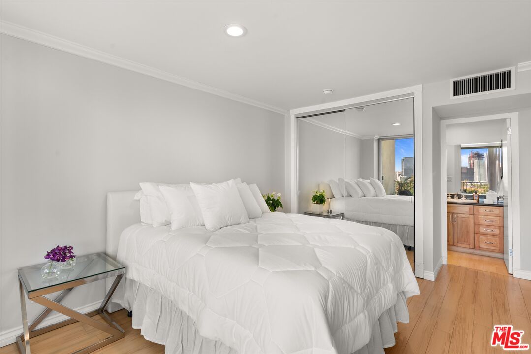 10501 Wilshire Blvd Unit: 807