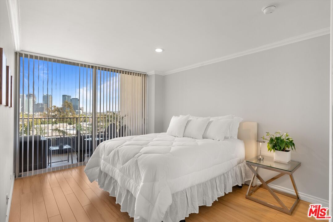 10501 Wilshire Blvd Unit: 807