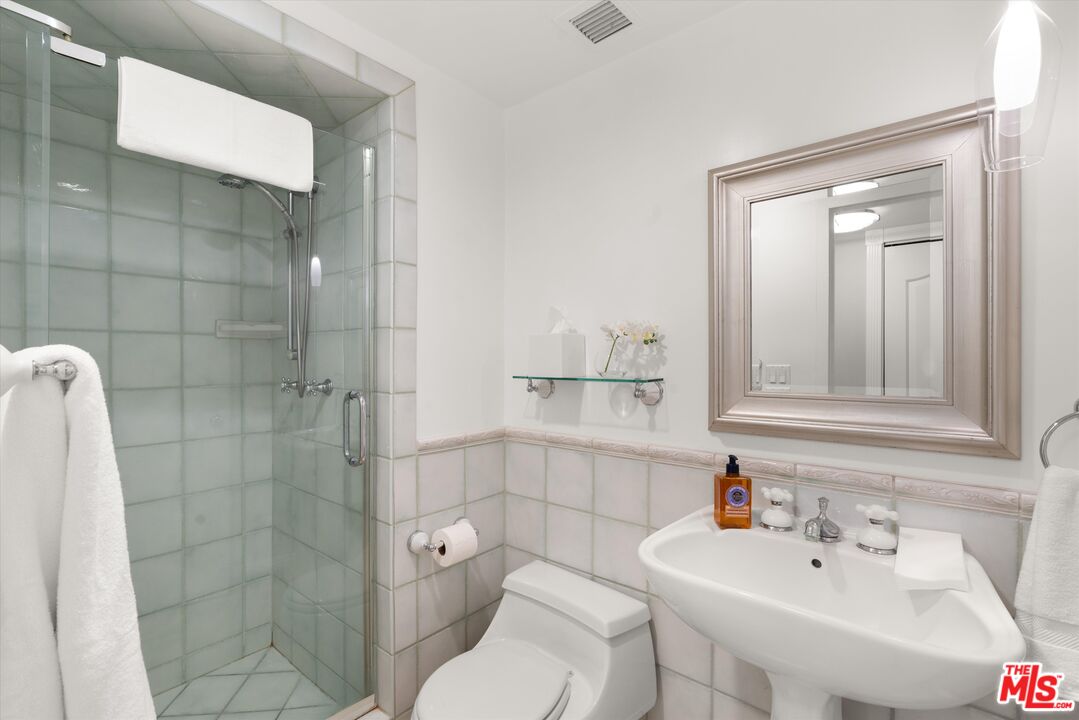 10501 Wilshire Blvd Unit: 807