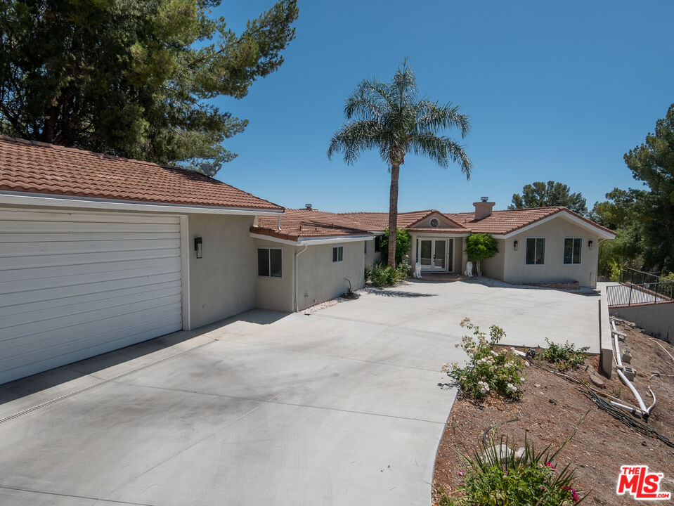 5026 Medina Rd