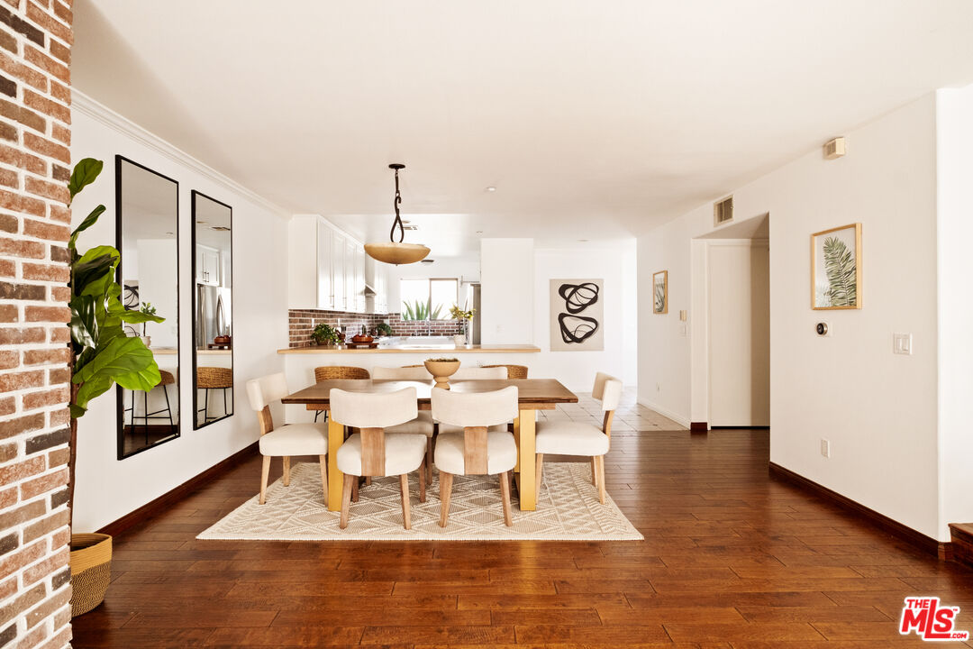1212 Ocean Park Blvd Unit: 2