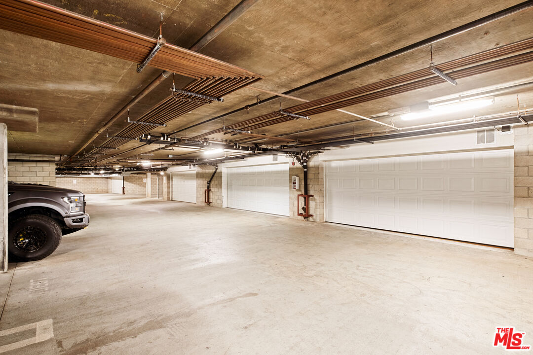 1212 Ocean Park Blvd Unit: 2