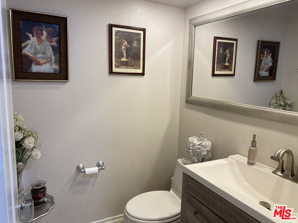 18417 Collins St Unit: A