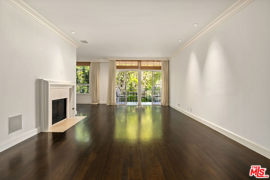 100 N Wetherly Dr Unit: 2C