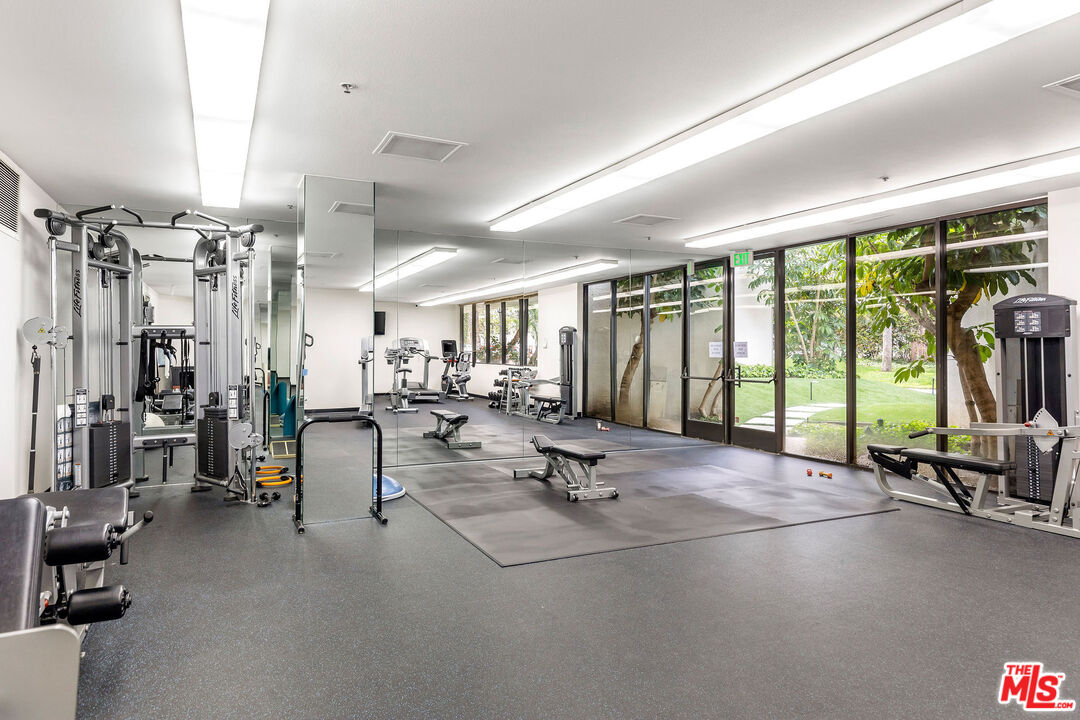 2122 Century Park Ln Unit: 314