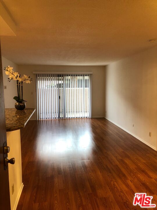 22100 BURBANK Unit: 120B