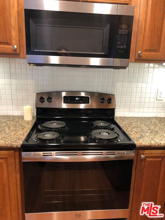 22100 BURBANK Unit: 120B