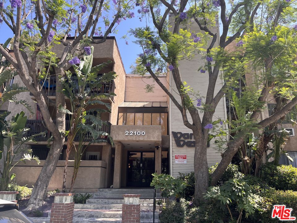 22100 BURBANK Unit: 120B