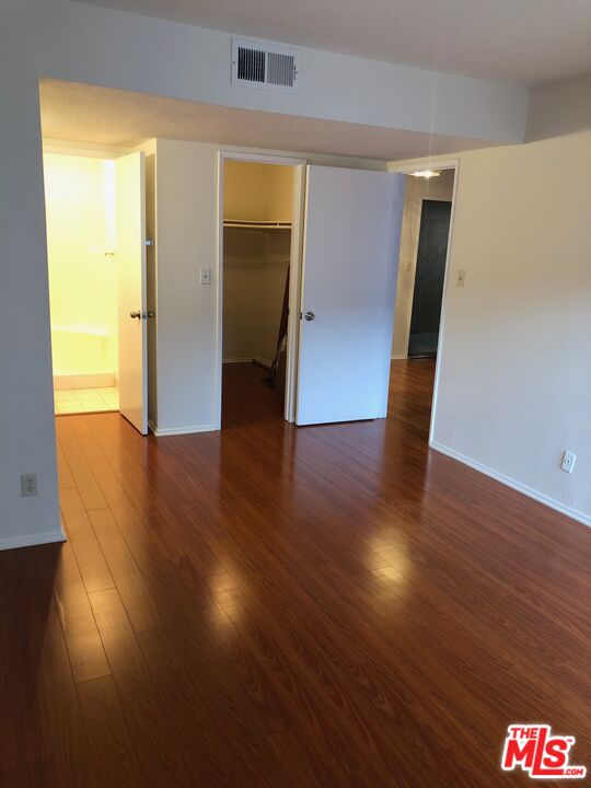 22100 BURBANK Unit: 120B