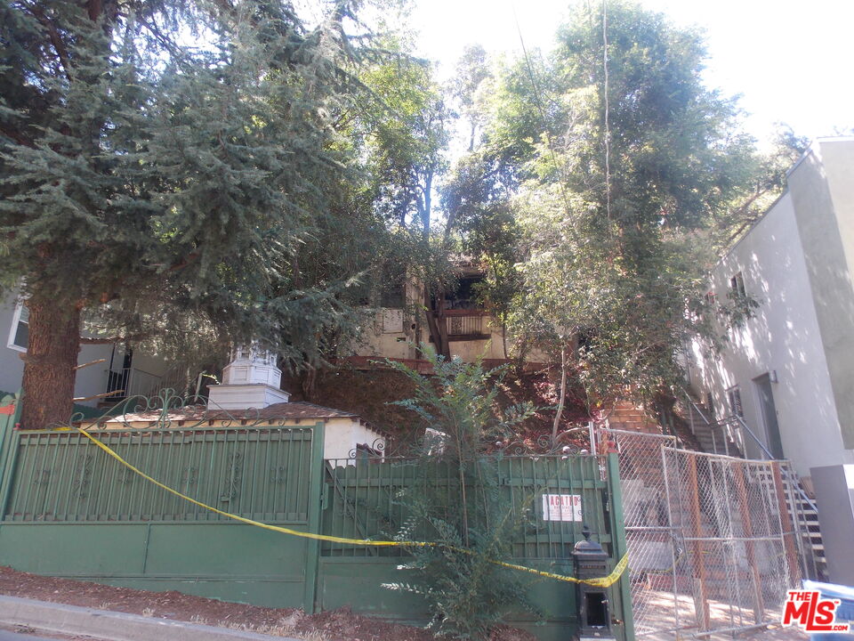 8551 Lookout Mountain Ave