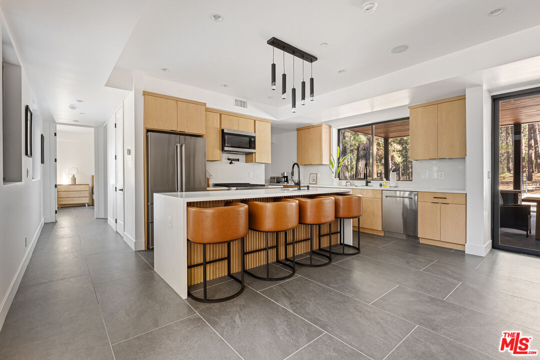 42421 Evergreen Dr