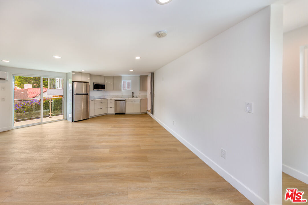 2141 Kerwood Ave