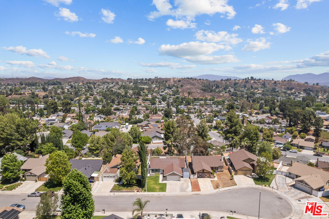 27616 Maple Ridge Cir