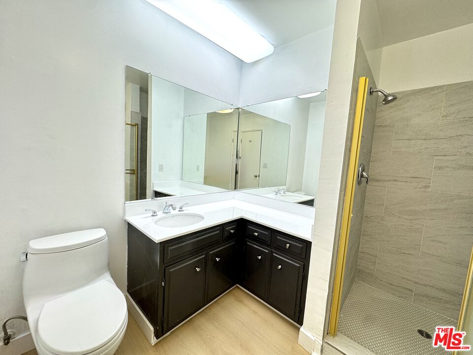 1122 Peck Dr Unit: 204