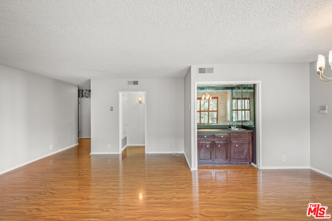 1122 Peck Dr Unit: 204