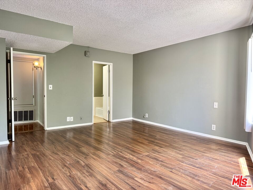 1122 Peck Dr Unit: 204