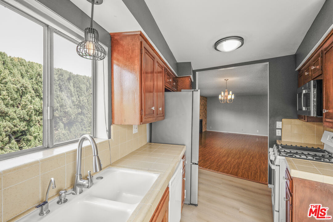 1122 Peck Dr Unit: 204