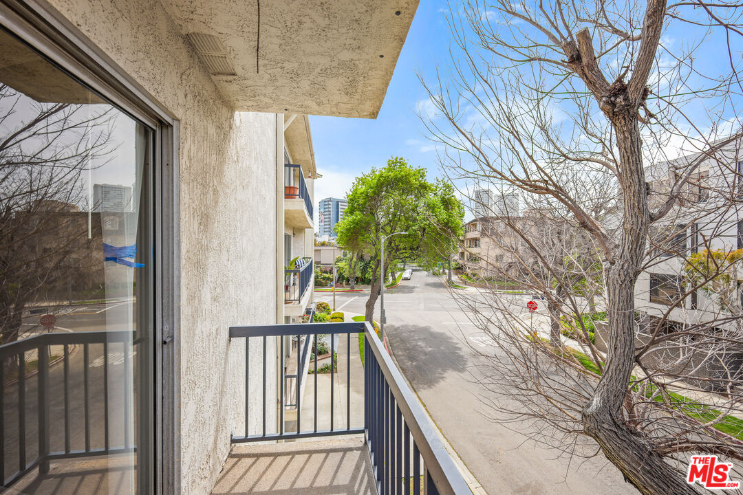 1122 Peck Dr Unit: 204