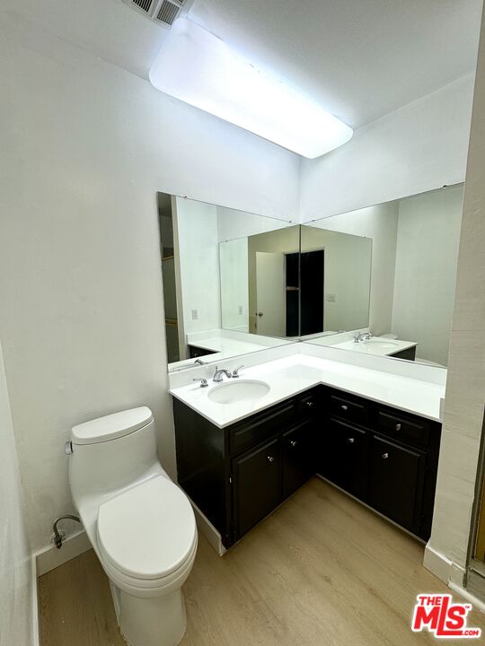 1122 Peck Dr Unit: 204