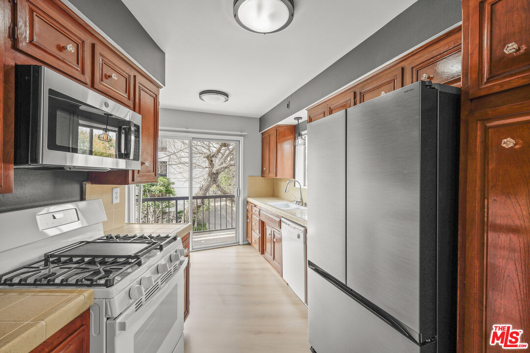 1122 Peck Dr Unit: 204