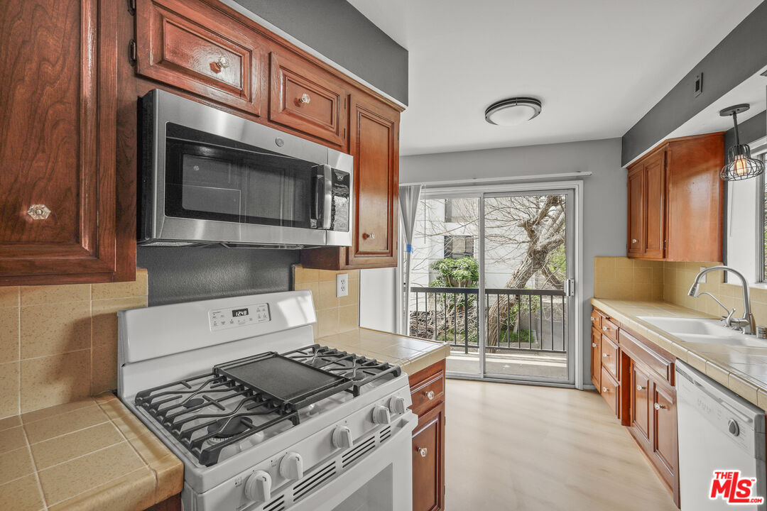 1122 Peck Dr Unit: 204