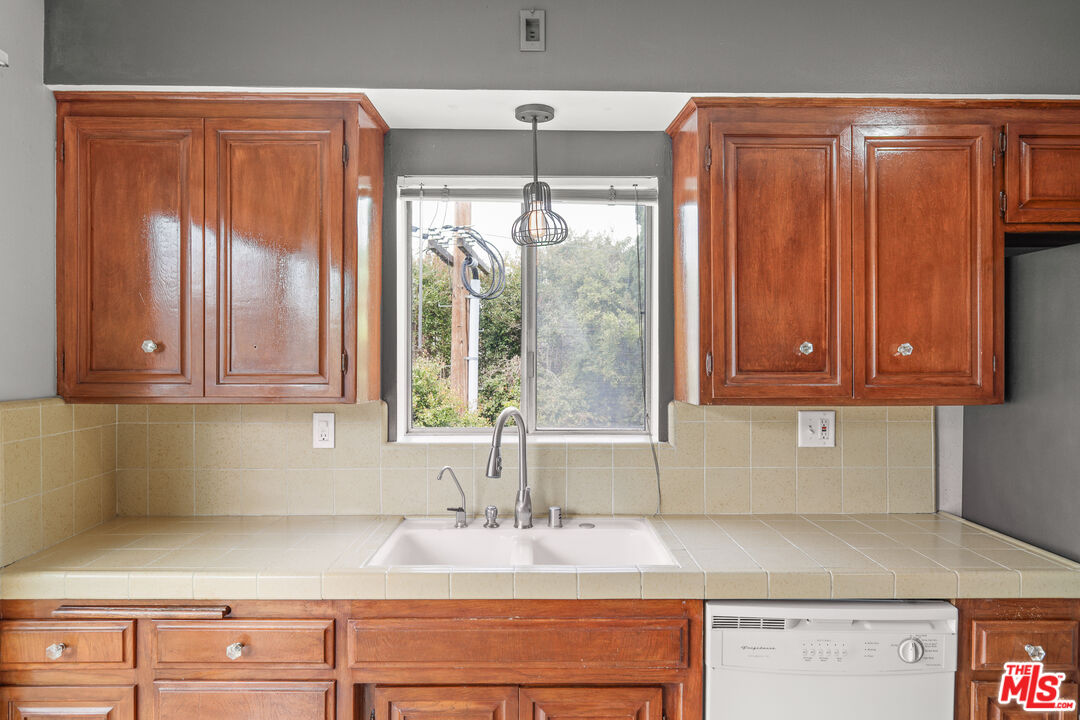 1122 Peck Dr Unit: 204