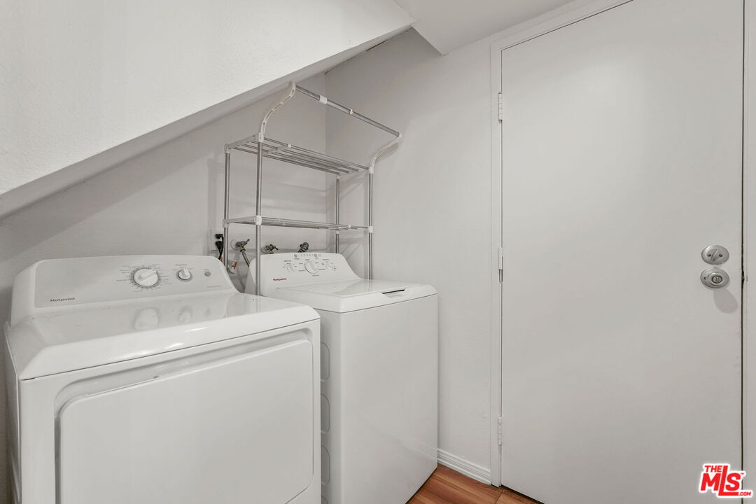 18411 Hatteras St Unit: 106