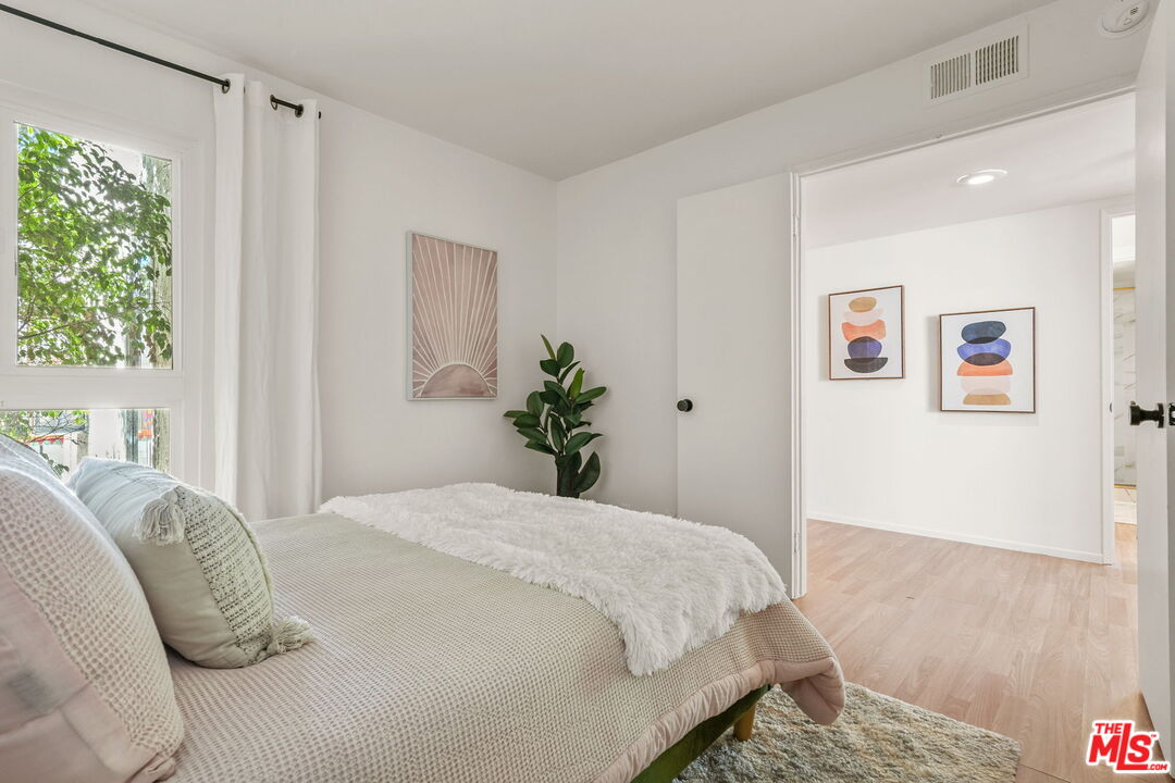 18411 Hatteras St Unit: 106