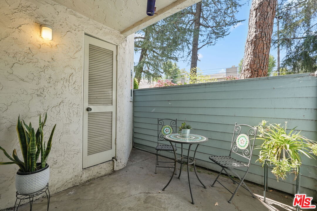 18411 Hatteras St Unit: 106