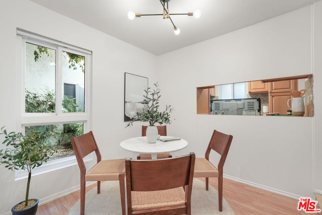 18411 Hatteras St Unit: 106